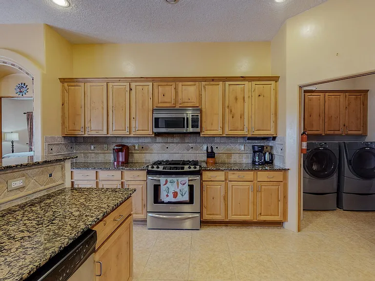 3106 Octavia Ct NE — Photo 21