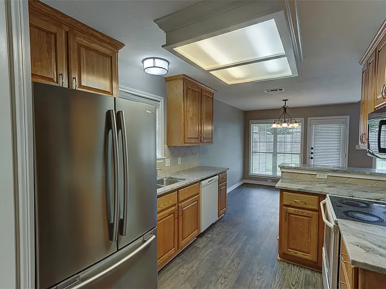 113 Karten Ln — Photo 10