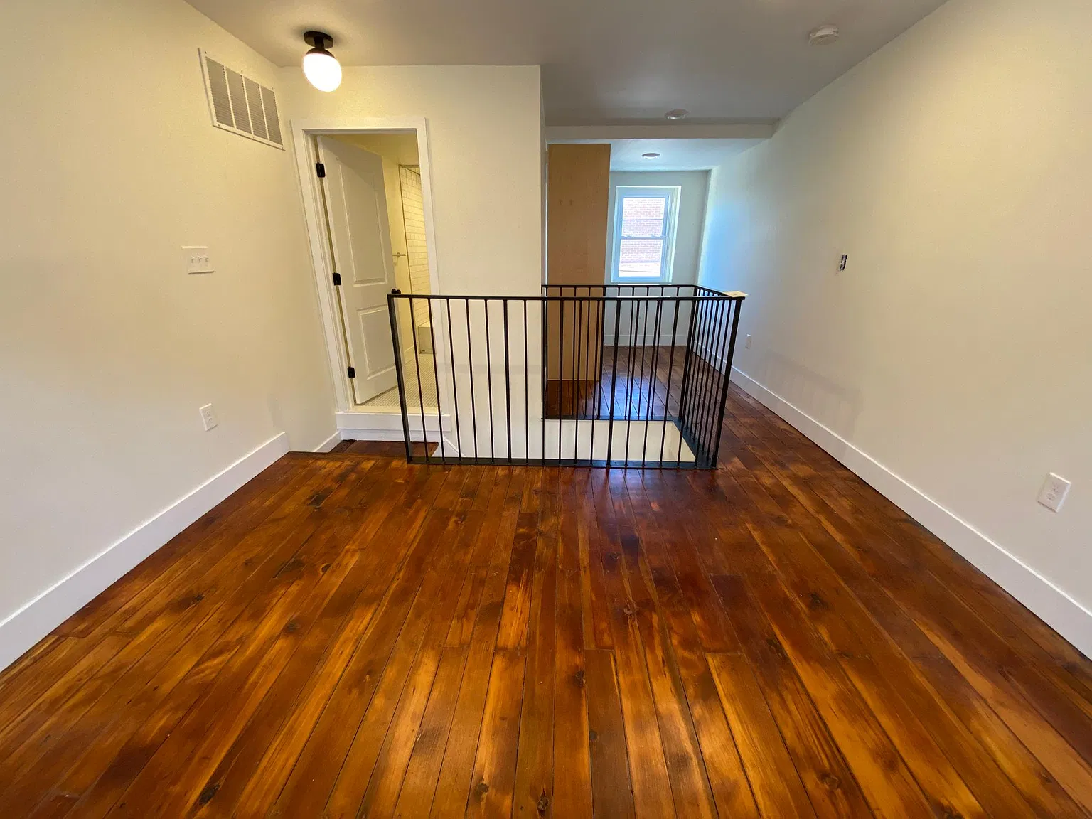 2317 E Cabot St — Photo 4