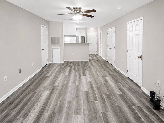 2nd image of 2011 Wolftech Ln