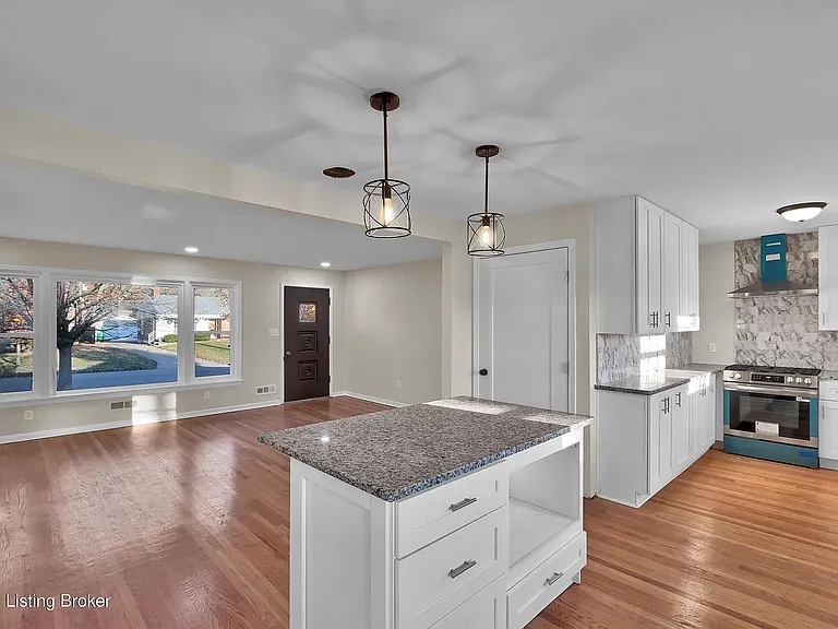 316 Short Rd — Photo 8