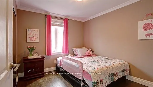 1058 Alexandra Ave W #UPPER — Photo 7