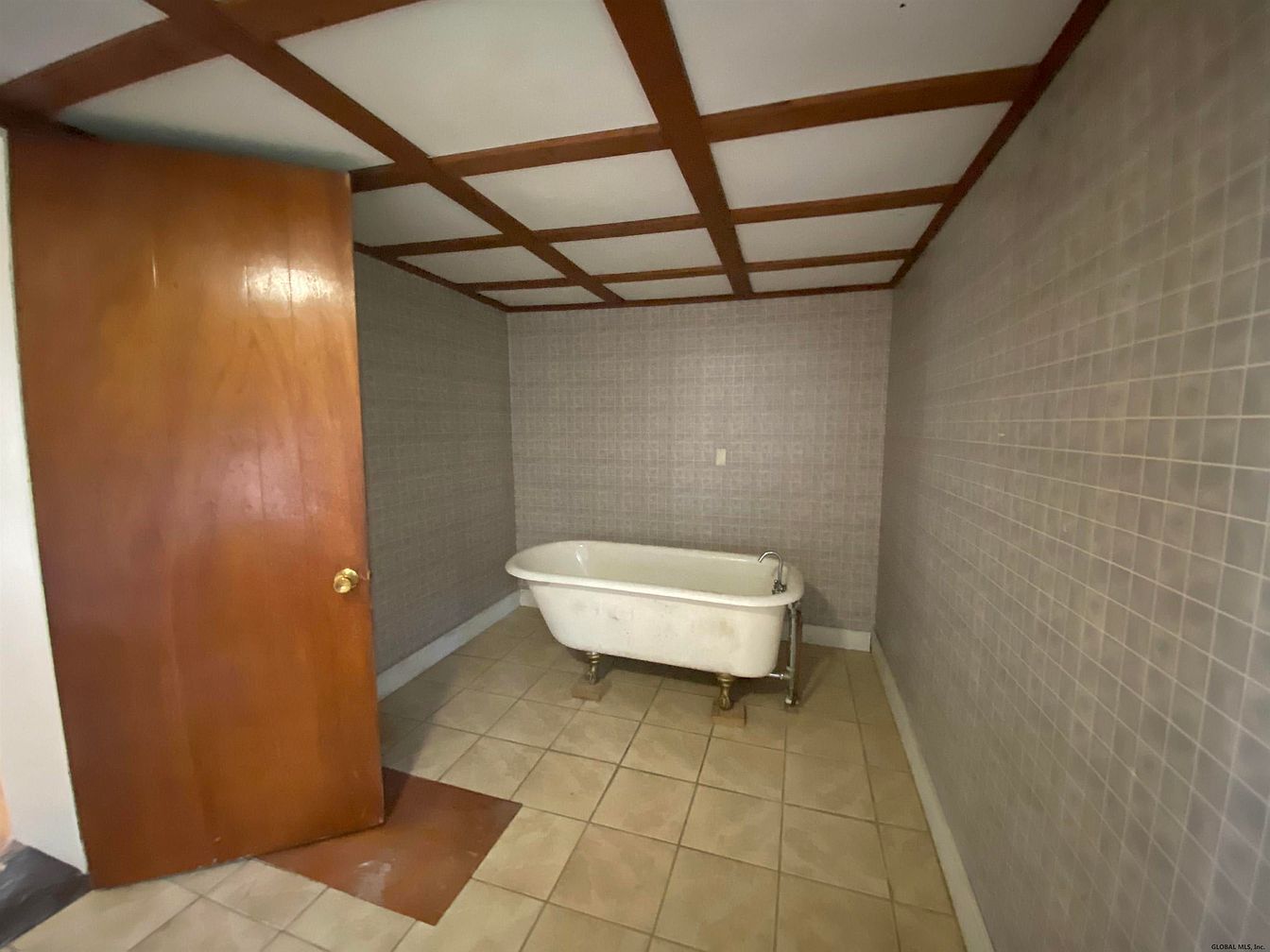 c. 1930 Cute Country Home For Sale in Mineville, NY. 79,900 Sold