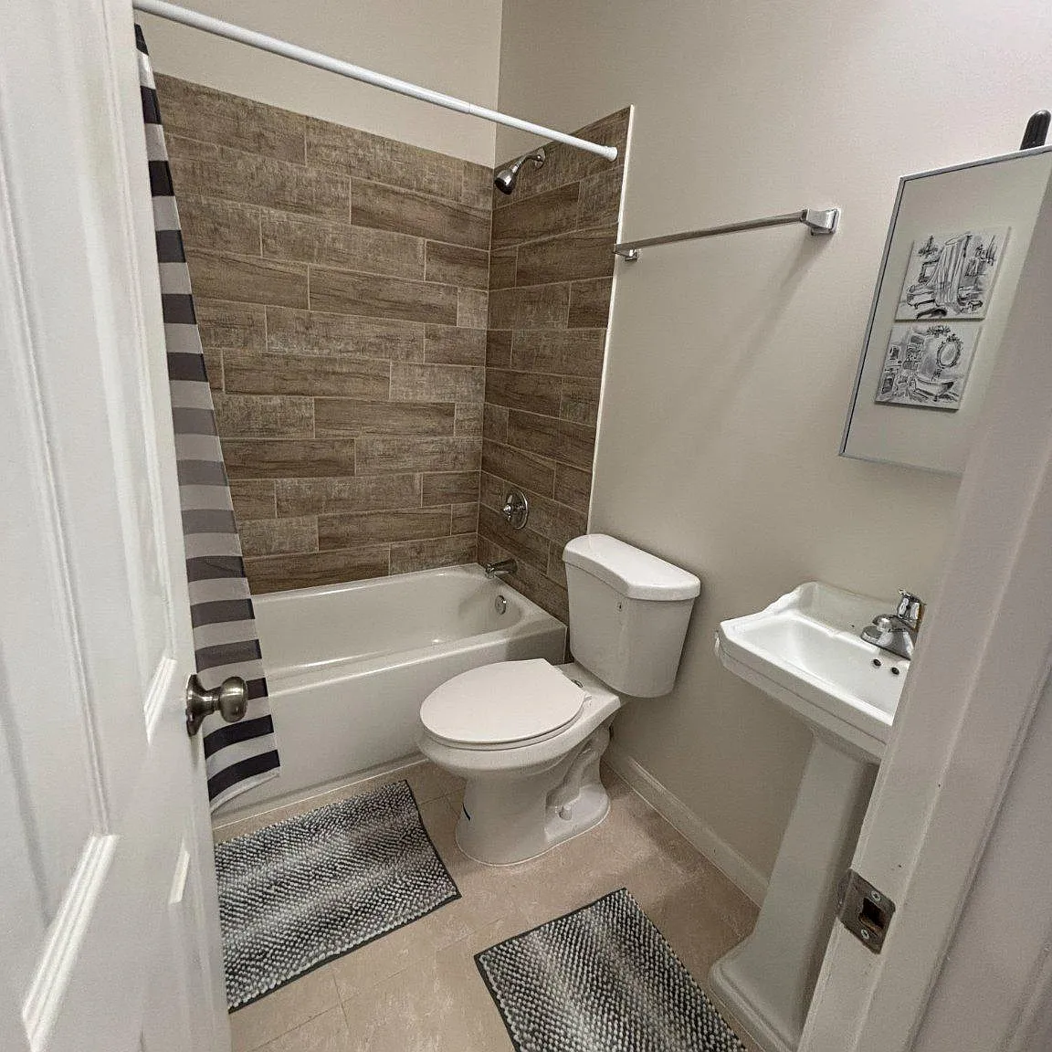 5 bed, 3.0 bath, 1800 sqft, $6,100 — Photo 4