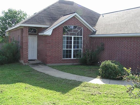 2nd image of 107 Lonesome Dove Dr