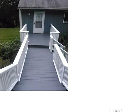 Steps to house.