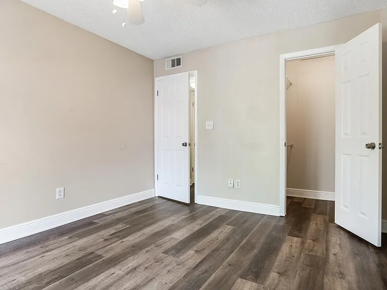 3109 W Horatio St #28 — Photo 22