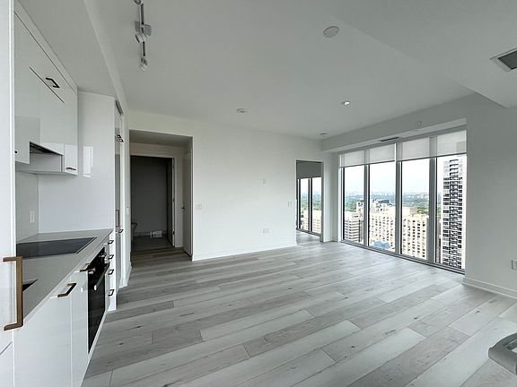 4th image of 634 Church St #3309