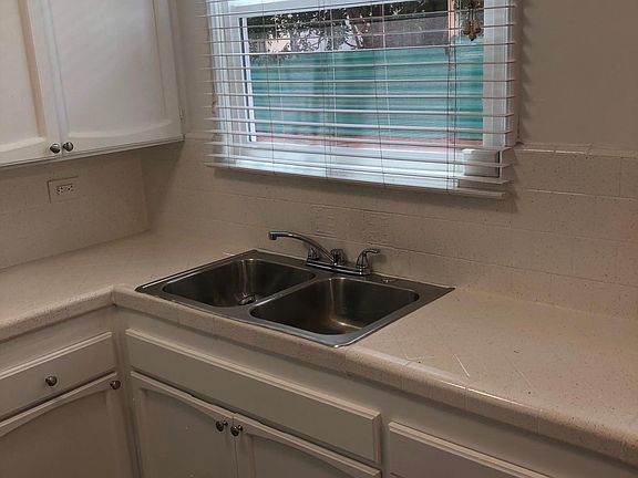 4th image of 4363 Texas St
