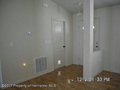 4th image of 6068 Knollwood Dr