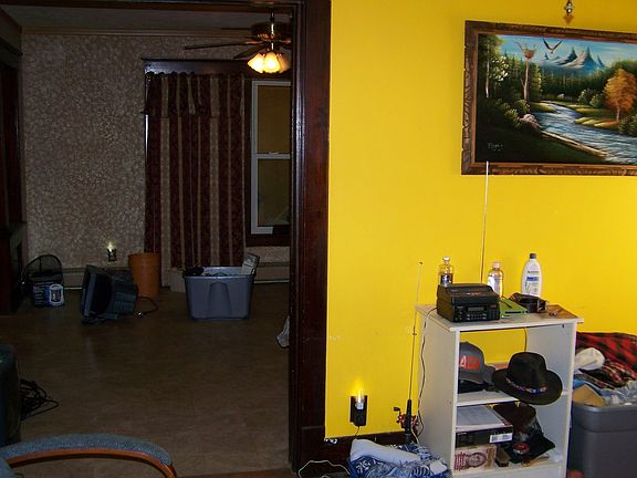 4th image of 402 W Cherry St