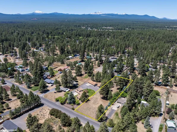 19580 Apache Rd, Bend, OR 97702