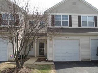 1212 Brookdale Dr, Carpentersville, IL 60110