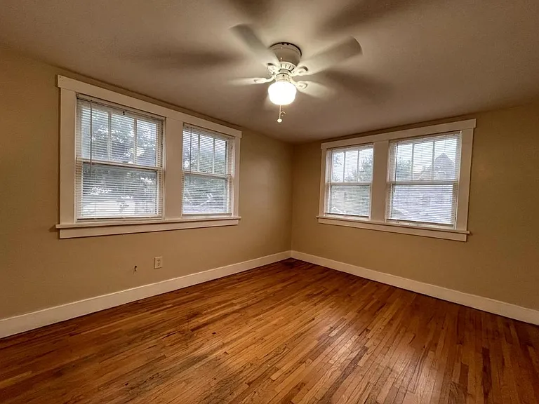 1416 N Main St — Photo 5