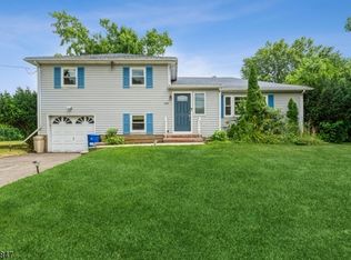 449 Valley Rd, Gillette, NJ 07933