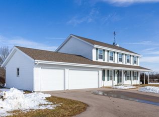 W4912 Farm Village Ln, Elkhorn, WI 53121