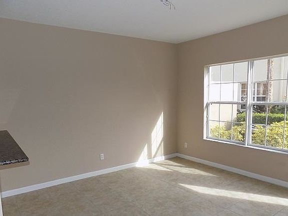3rd image of 4104 Windmill Palm Way