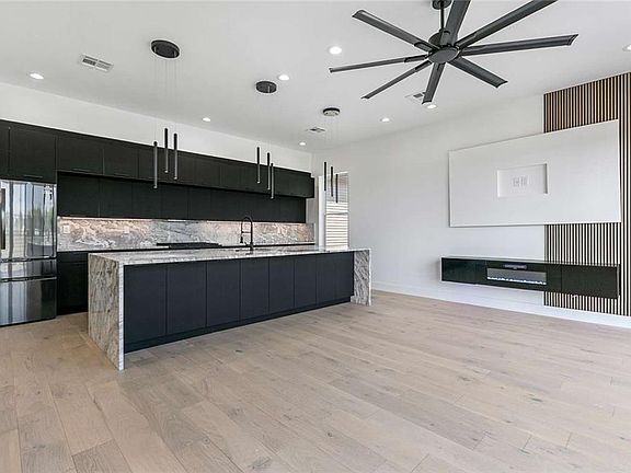 5th image of 1213 Patterson Dr