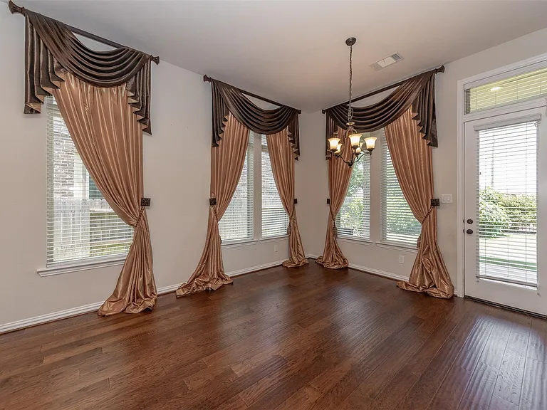 10406 Mossback Pine Rd — Photo 28