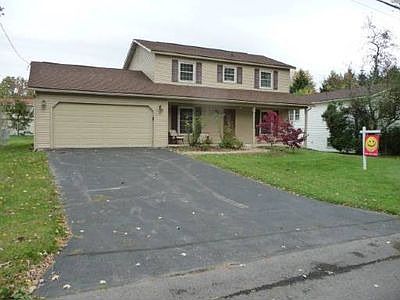 1st image of 8006 Chariot Ln