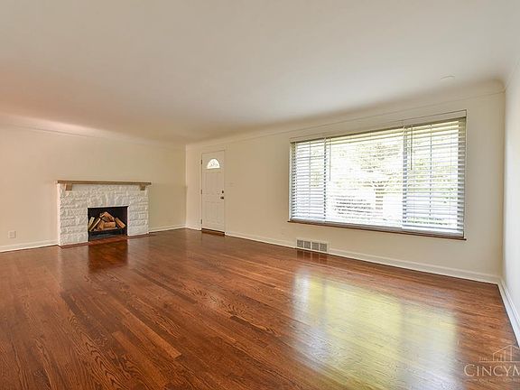 4th image of 2222 Forestlake Dr