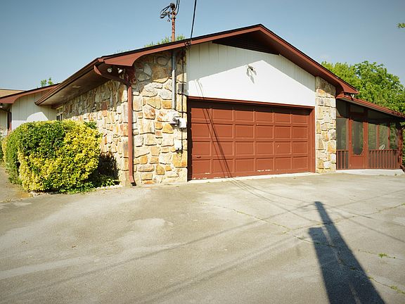 3rd image of 5015 NE Tazewell Pike