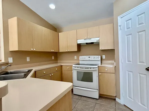 635 Hawthorne Ave S, Lehigh Acres, FL 33974