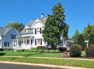 813 Richards Ave, Watertown, WI 53094