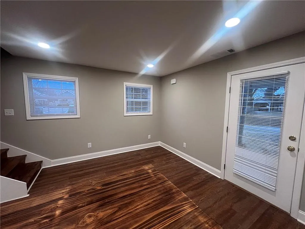 2 bed, 2.0 bath, $1,750 — Photo 2