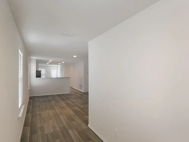 6319 Antares — Photo 2