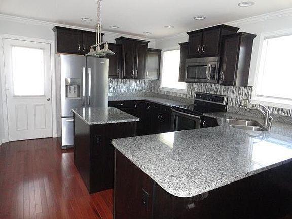 5th image of 419 Rivermont Dr