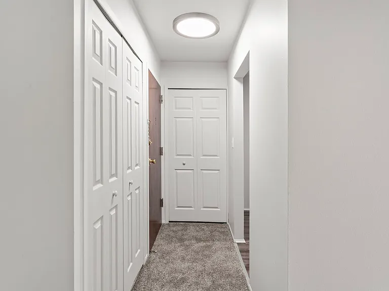 2 BR 1 ¼ Ba Photos