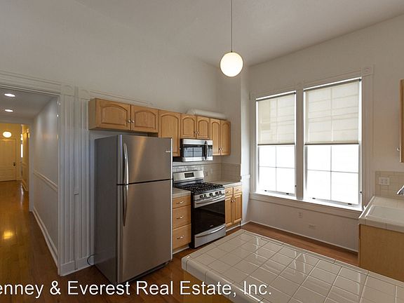 2nd image of 1911 Divisadero St