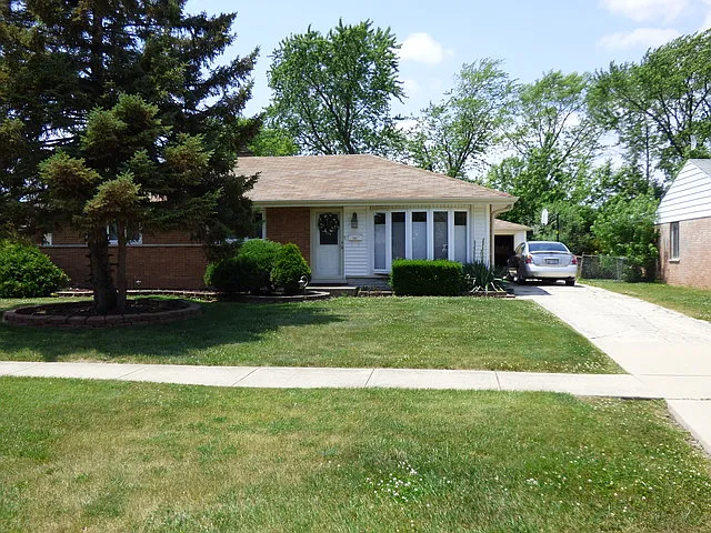 8360 Merrimac Ave photo 1