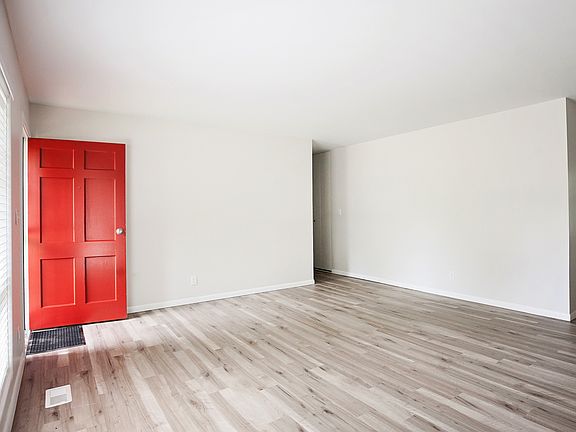 5th image of 3714 Breen Dr