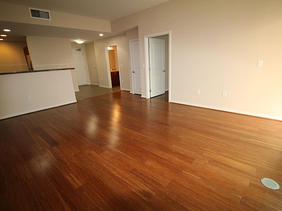 2nd image of 206 Park Blvd Unit 214