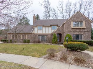 1276 Hillwood Cir, East Lansing, MI 48823