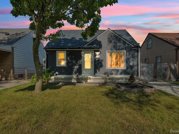 2910 Bailey Ave, Lincoln Park, MI 48146
