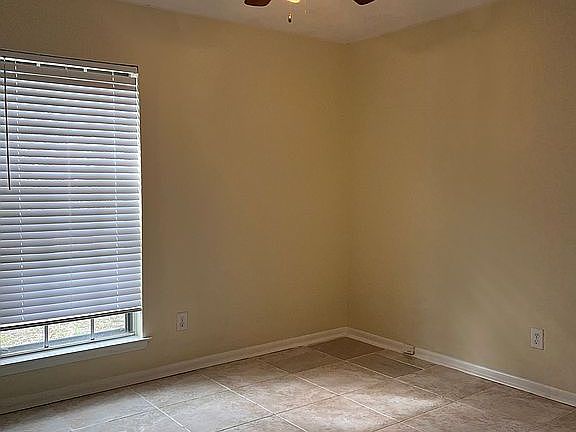 5th image of 4412 Monpellier Dr