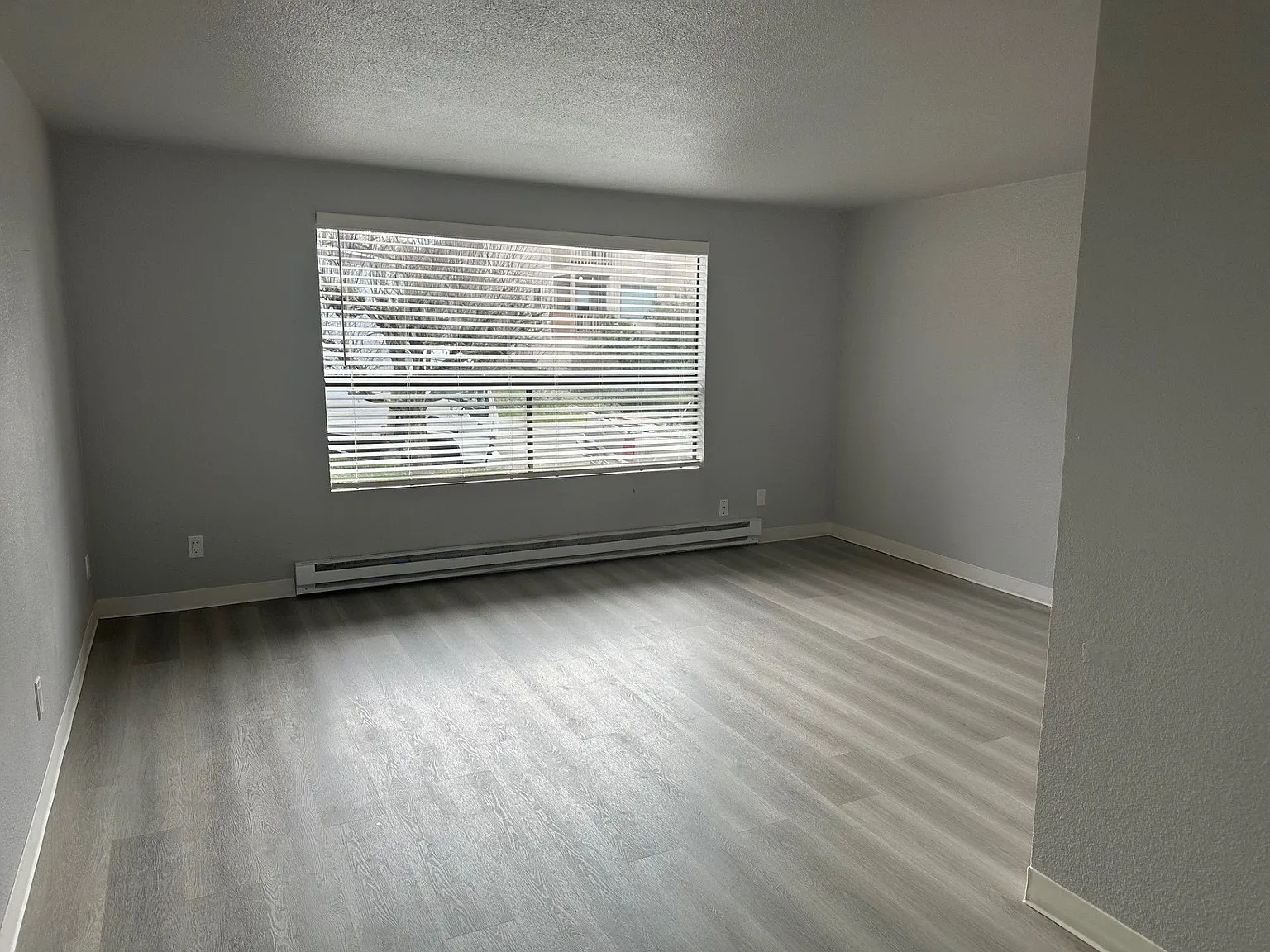 Highline Villas - Renovated 1-Bedroom Apartment | Steps from Downtown Burien — Photo 3