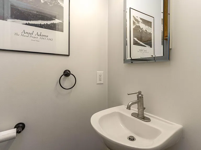 2611 Colby Dr — Photo 38