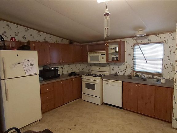 5th image of 3920 Bear Claw Ln