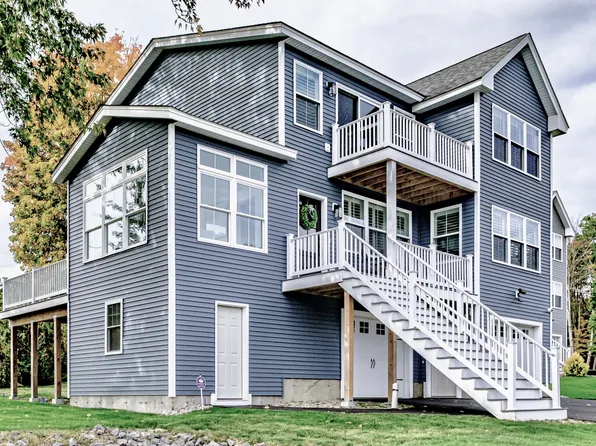 4 Topsail Way, Wells, ME 04090