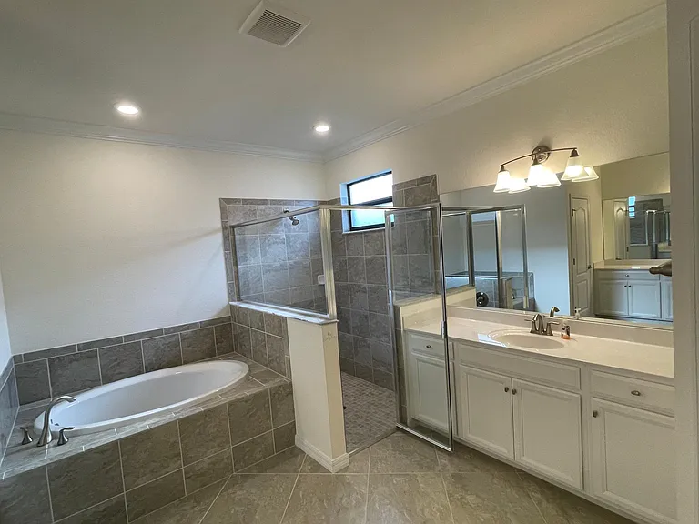 9353 Glenforest Dr — Photo 8