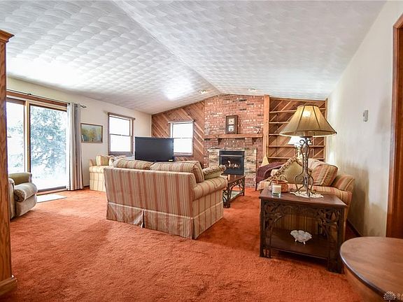 3rd image of 1358 Old Country Dr
