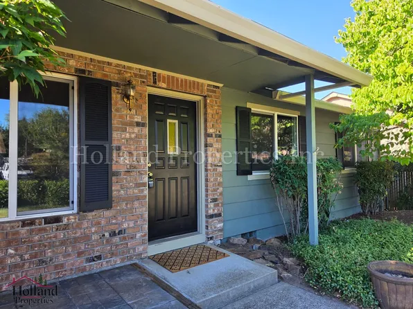 17267 SW Barcelona Way, Aloha, OR 97007