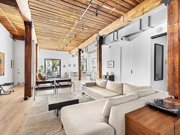 190 West St Suite 1, Brooklyn, NY 11222