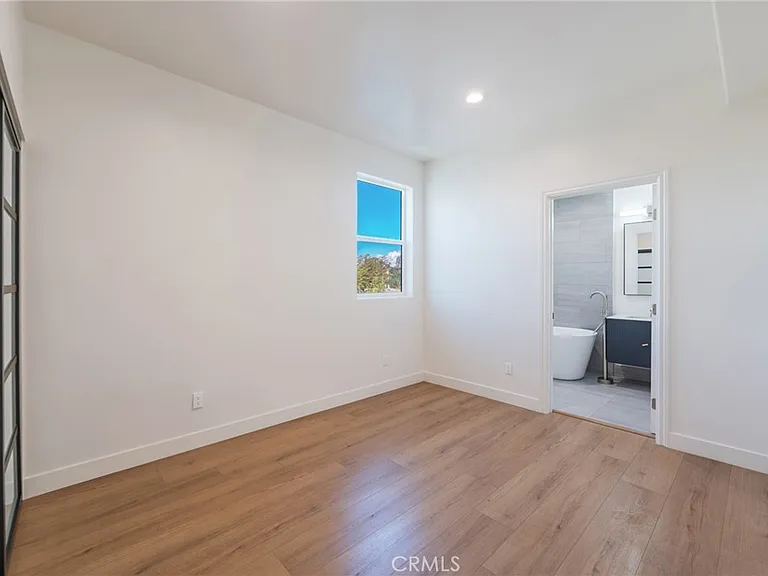 714 N Chestnut Ave — Photo 20