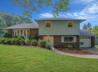 7 Horizon Dr, Huntington, NY 11743