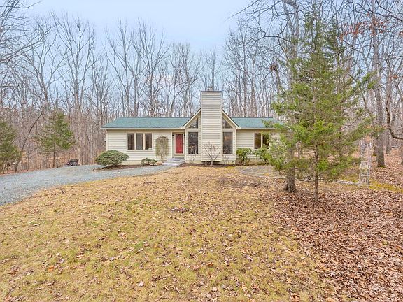 3rd image of 22 Bridlewood Dr
